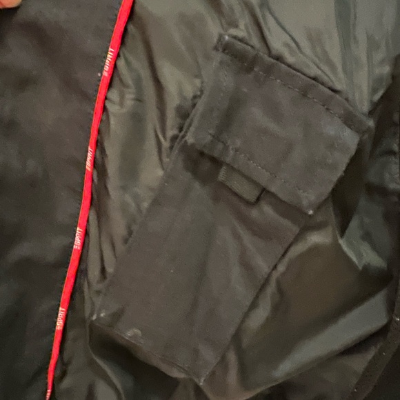 Esprit Black Windbreaker with Stand-Up Collar and Zipper Closure - Picture 3 of 4